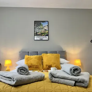 Luxurious Penthouse With Free Parking Harrogate